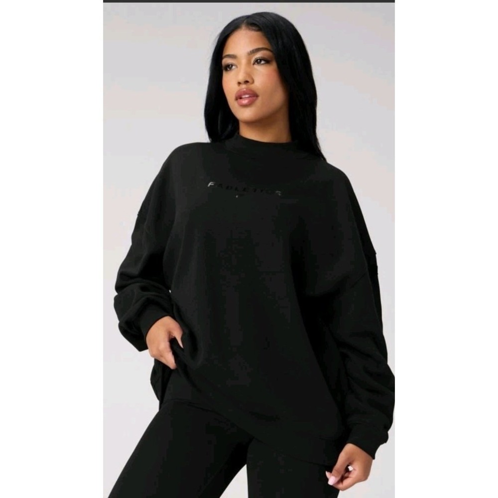NWT Fabletics Cozy Fleece Oversized Quiet Luxury Minimalist Winter Sweatshirt